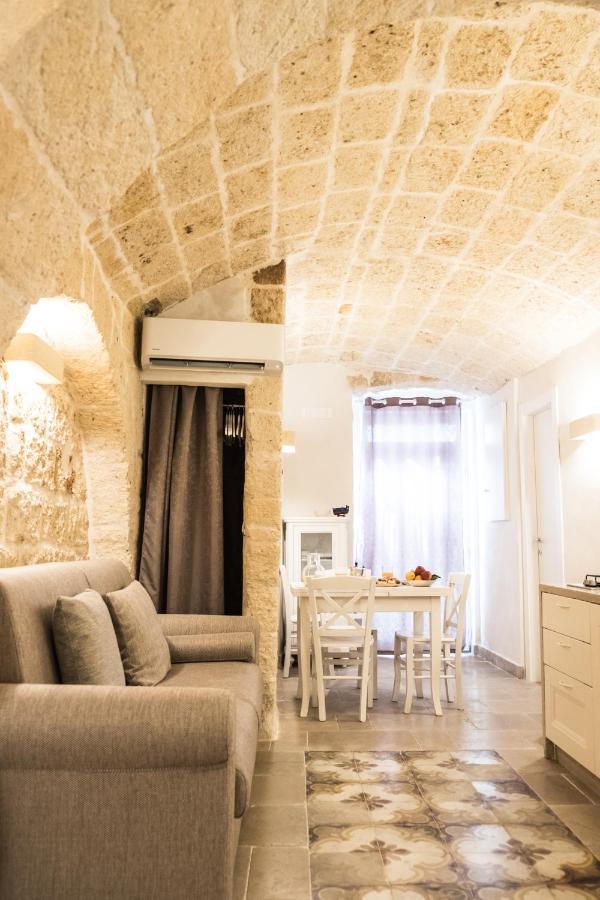 Dimore Del Borgo Antico - Il Sottano Monopoli Exterior photo